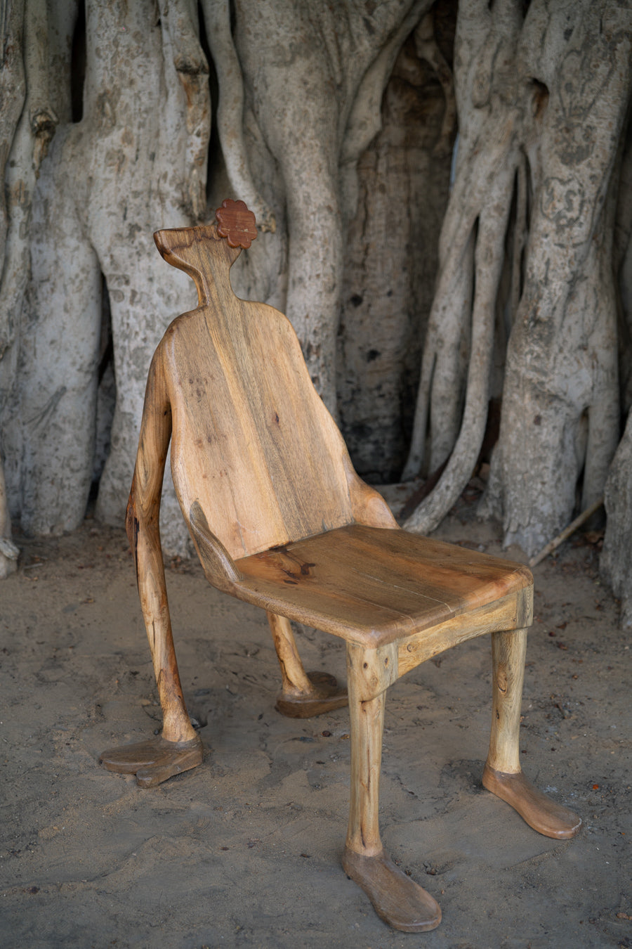 Laidy (The Laid-Back Lady Chair)