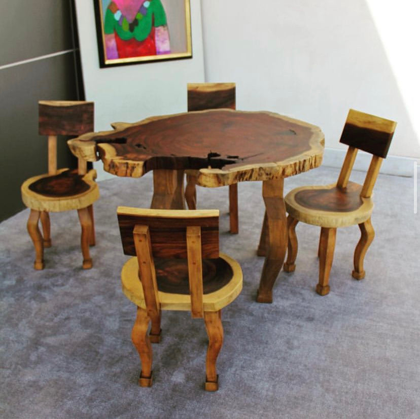 The Sonsy Dining Table