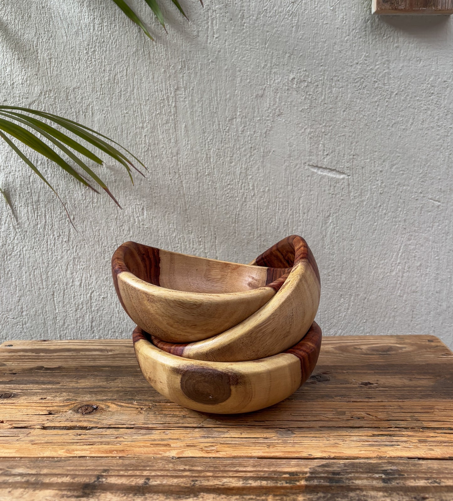 Curved Bowl