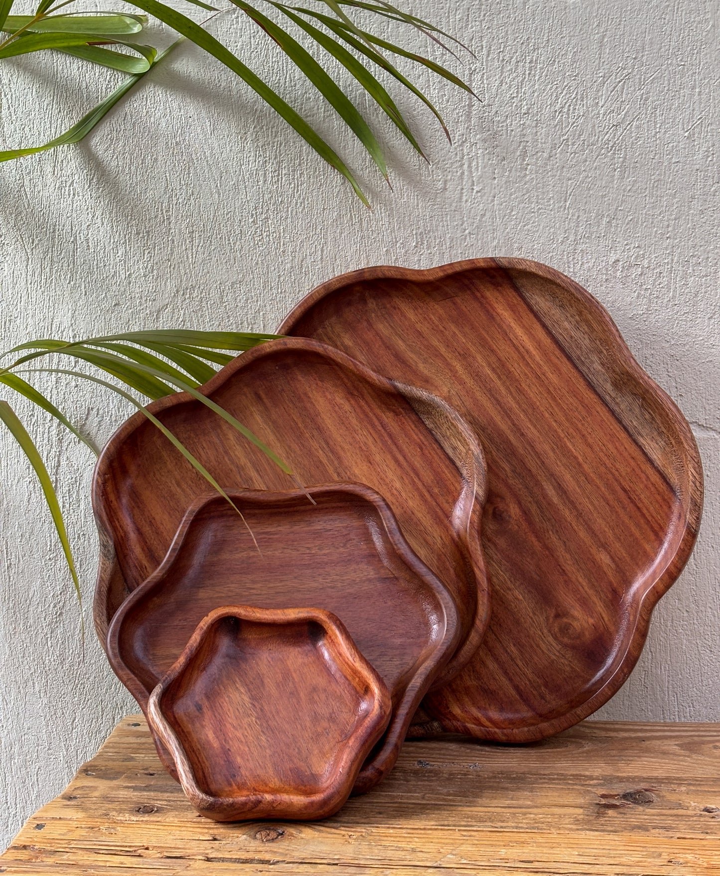 Set of Flower Plates