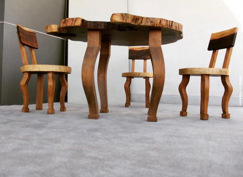 The Sonsy Dining Table